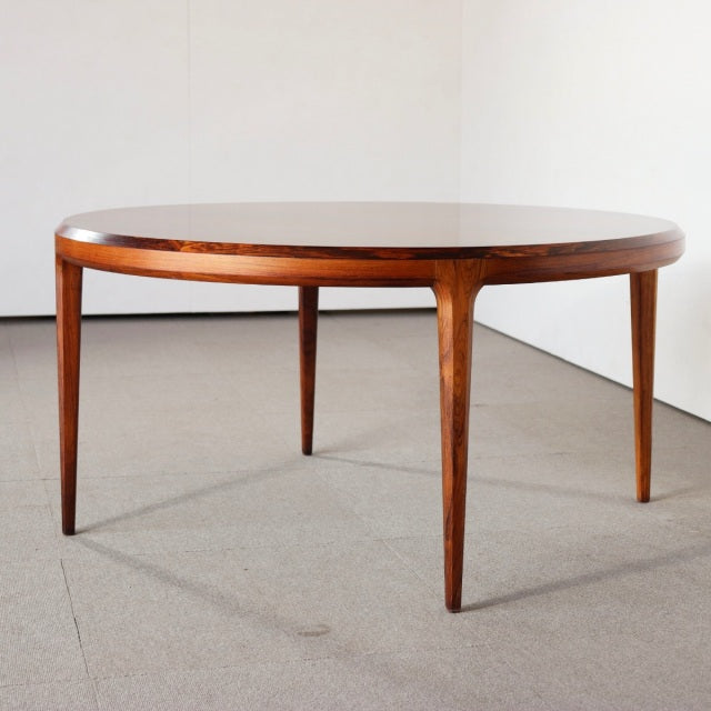 デンマーク製ラウンドコーヒーテーブル by Johannes Andersen【ヨハネスカット】 ItemCode-SKOV126 | 送料込