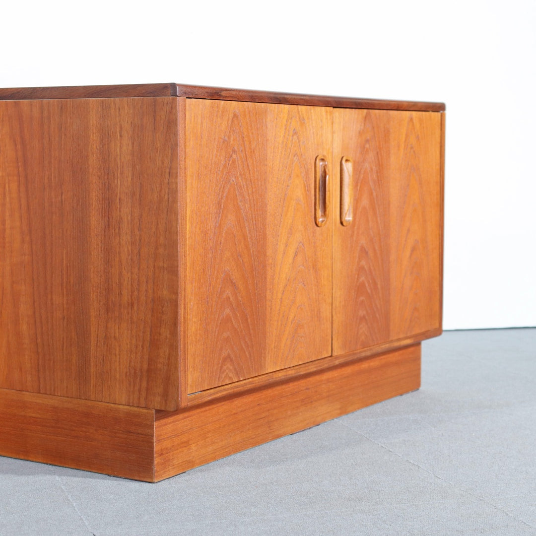 【comingsoon!】　G PLAN 2 DOOR CUPBOARD　ItemCode-WOLD50c