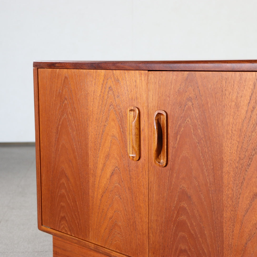 【comingsoon!】　G PLAN 2 DOOR CUPBOARD　ItemCode-WOLD50c
