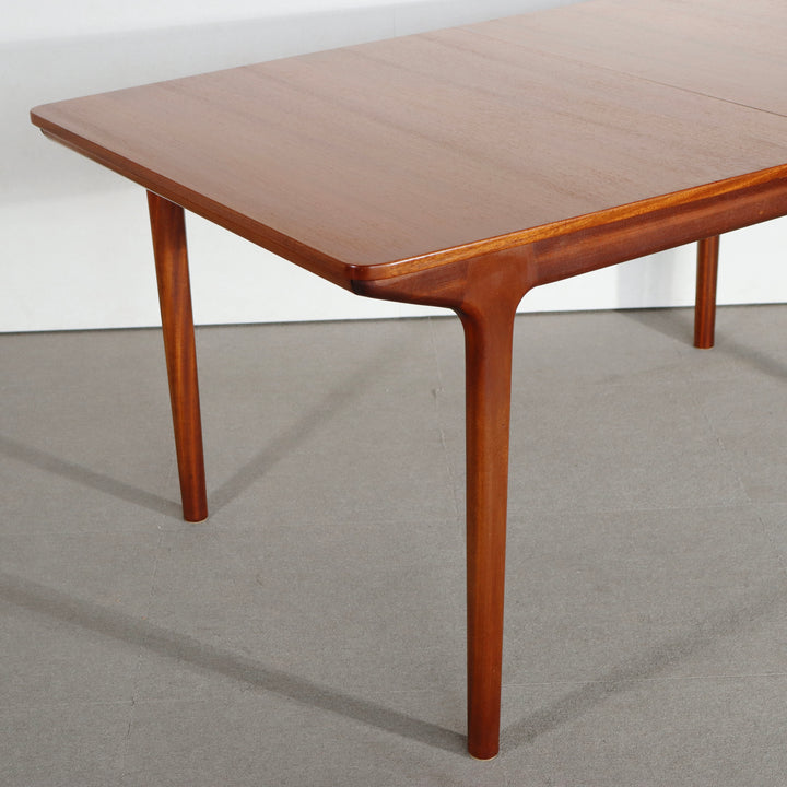 【comingsoon!】 MCINTOSH T3 DINING TABLE ItemCode-DAWN27