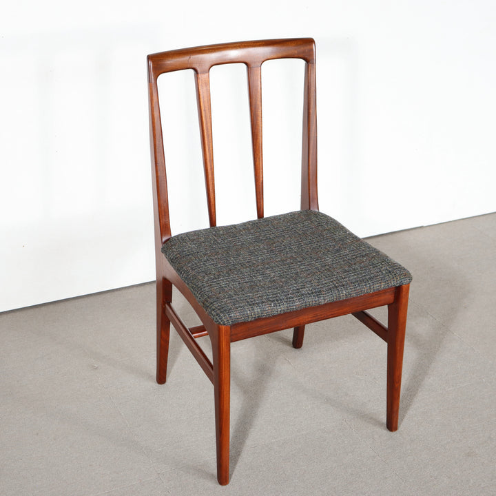 【comingsoon!】　YOUNGER RECTANGULAR CHAIR ItemCode-AVON18c | 送料込
