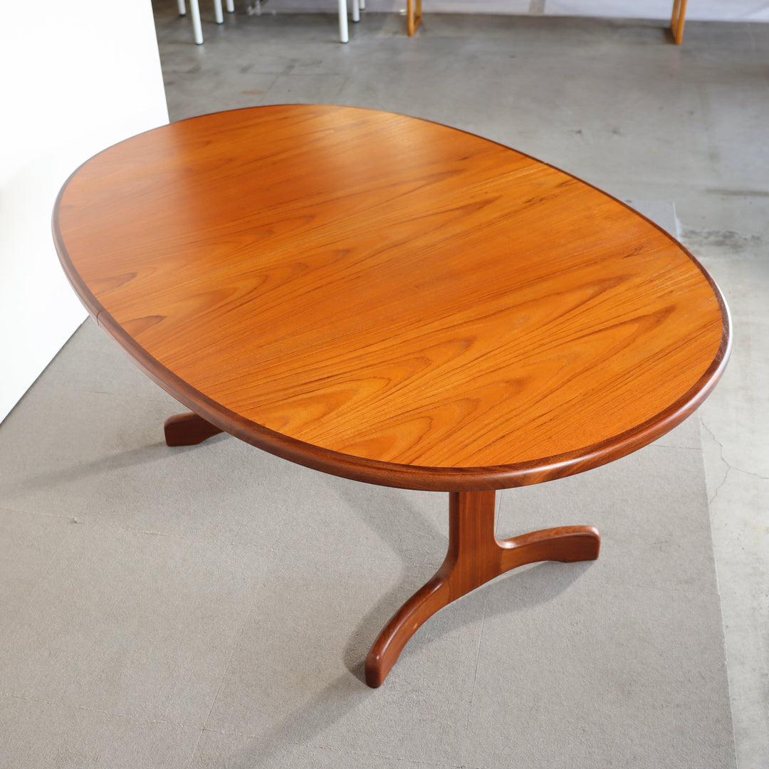 【comingsoon!】 G PLAN OVAL WHALE FIN DINING TABLE ItemCode-DAWN41