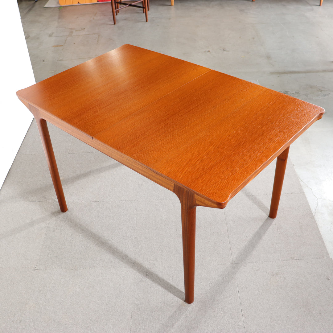 【comingsoon!】 MCINTOSH RECTANGULAR DINING TABLE ItemCode-DAWN35