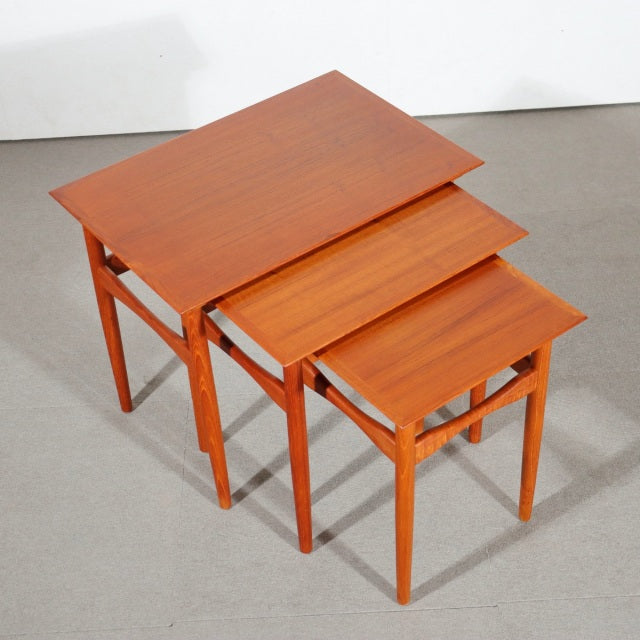 デンマーク製ネストテーブル designed by Poul Hundevad【しょうちゅうだい】　ItemCode-SKOV64 | 送料込