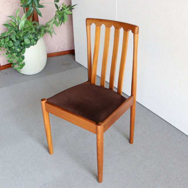 いす。　濃茶。　メレデューMEREDEWのダイニングチェア　　商品番号24149e