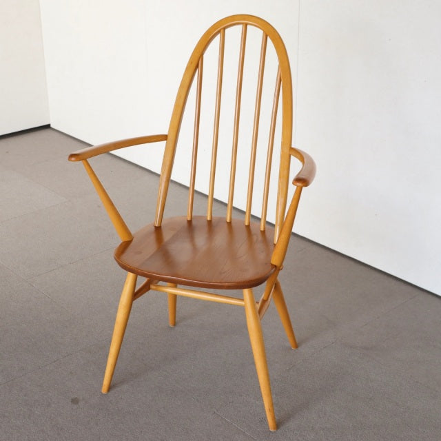 【ハグ待ちしている椅子】　アーコールERCOL アームチェア　商品番号29082a