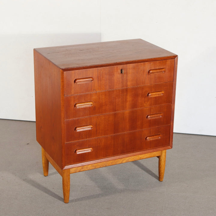 【comingsoon!】 Denmark Chest of 4 drawers | ItemCode-VIND46 | 送料込