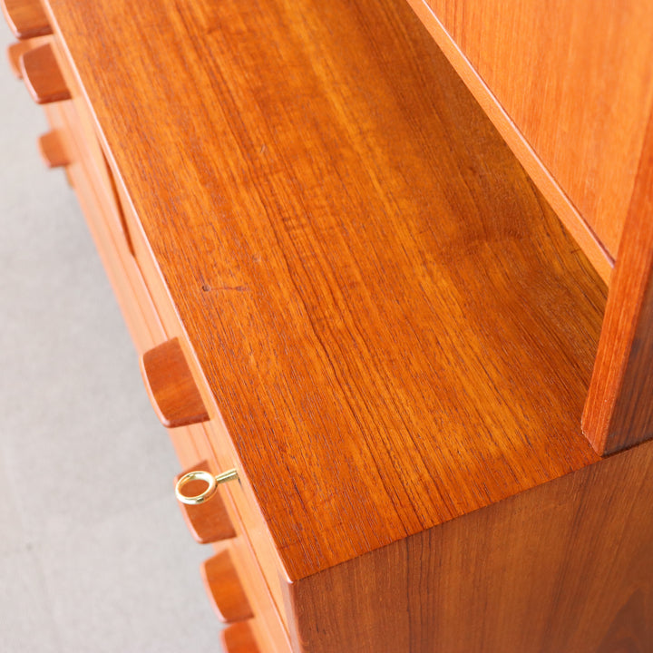Hans J. Wegner RYモブラー キャビネット