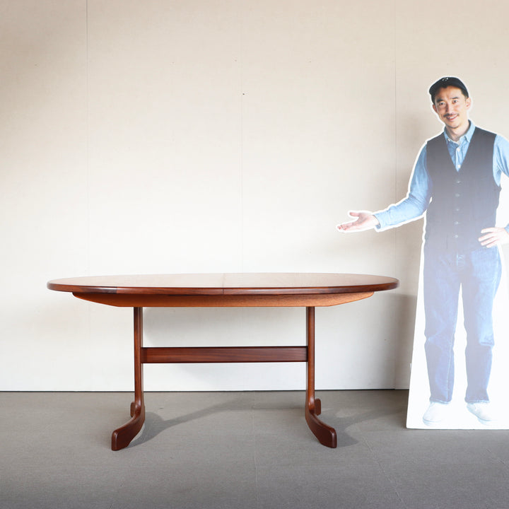 【comingsoon!】 G PLAN OVAL WHALE FIN DINING TABLE ItemCode-DAWN41