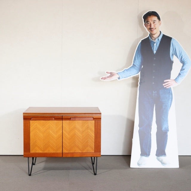 G PLAN HERRINGBONE CABINET     　商品番号29048a