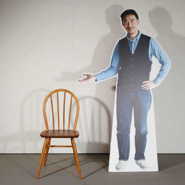 【自分を好きになるとはこういうことかもねと語る椅子】　アーコールERCOLフープバックチェア　商品番号29024a