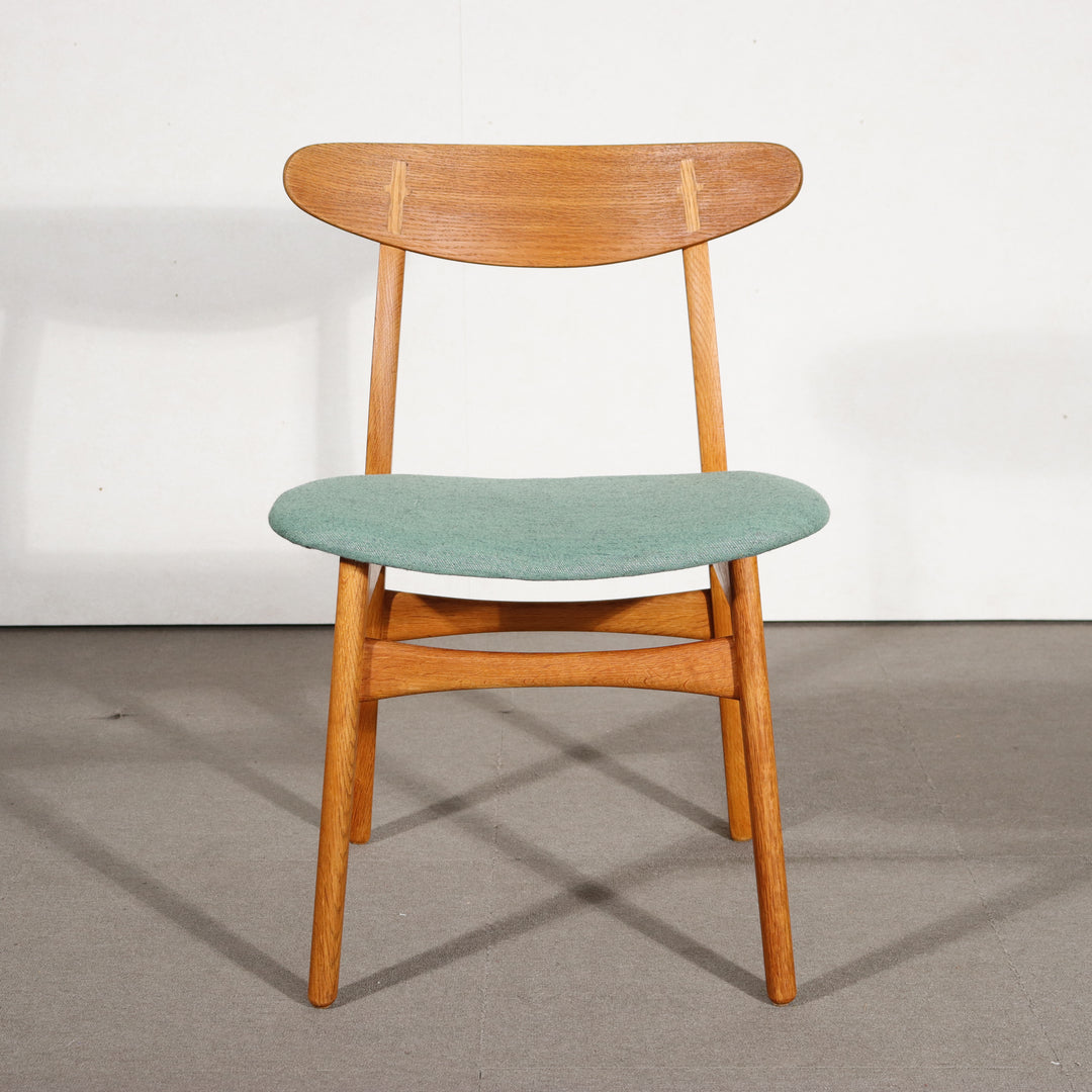 Dining chair Model CH-30 by Hans J. Wegner　ItemCode-SKOV90d | 送料込