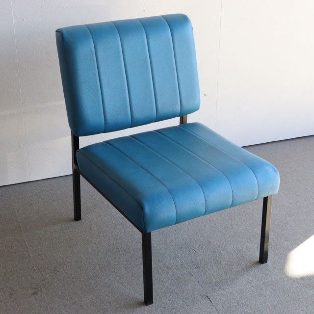 お持ち帰り専用！『ブリティッシュ・ミッドセンチュリー』Ness Furnitureのベンチシート　1脚　商品番号08044b
