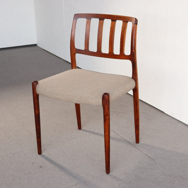 【デザイナー８０％】　J.L.モラー（J.L.Moller）No.83　デンマーク製ダイニングチェア　商品番号27022d