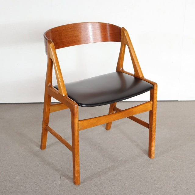 Henning Kjaernulf/model72/ダイニングチェア　デンマーク製　送料込　２脚目以降割引有　商品番号30094a