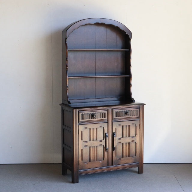 ウェルチグレープ100！　Bennett Woodworkingのウェルシュドレッサー　オーク材　商品番号24041