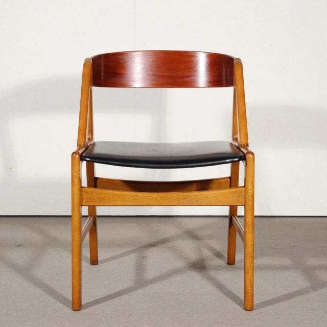 ダイニングチェア by Henning Kjaernulf model72　ItemCode-SKOV128b
