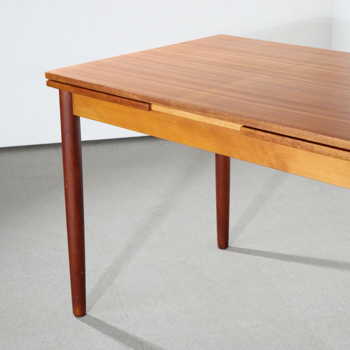 しろ★美品★デンマーク 70'sヴィンテージ ダイニングテーブル チーク デンマーク製ヴィンテージ チーク材ダイニングテーブル 拡張天板2枚付