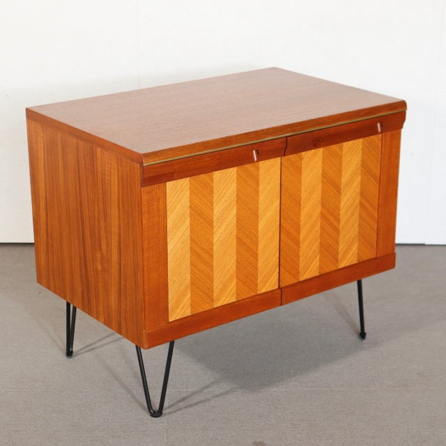 G PLAN HERRINGBONE CABINET     　商品番号29048a