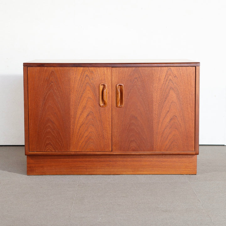 【comingsoon!】　G PLAN 2 DOOR CUPBOARD　ItemCode-WOLD50c