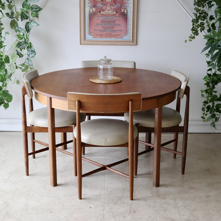 イギリス製ビンテージのダイニングテーブルのイメージ