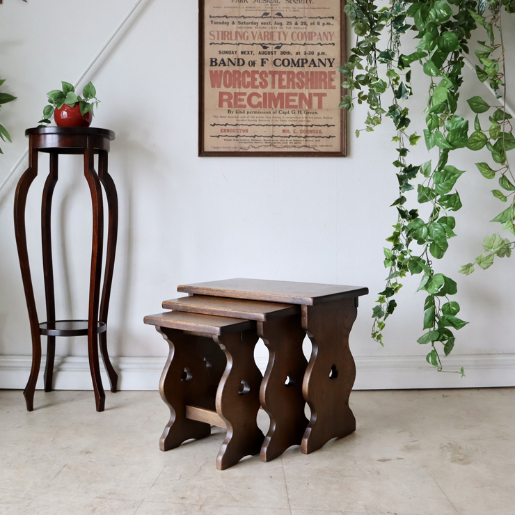 ジェイシー（Jaycee）製ビンテージのネストテーブル