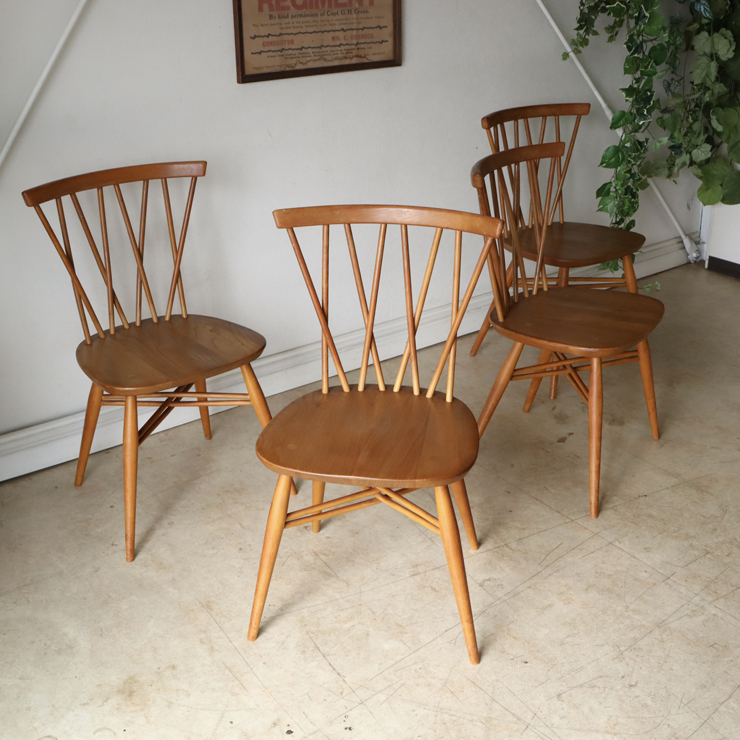 アーコール（ERCOL）製ビンテージのクロスバックチェア