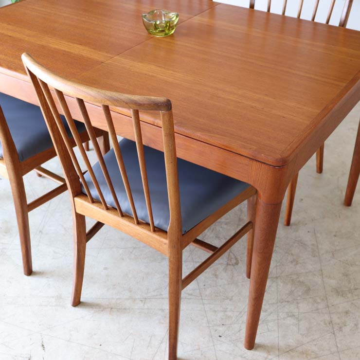 デンマーク製ダイニングテーブル　122043