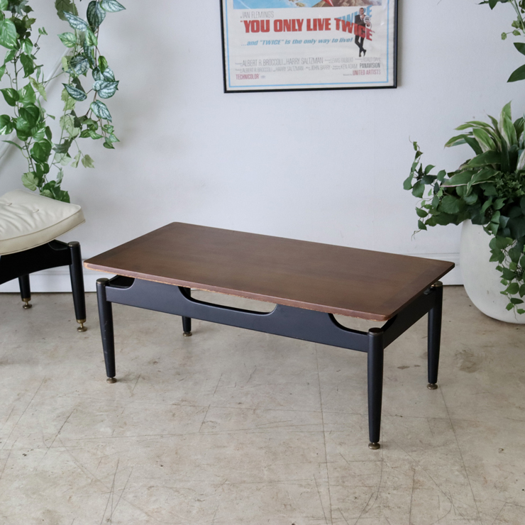 ジープラン（G-plan）製ビンテージのコーヒーテーブルのイメージ