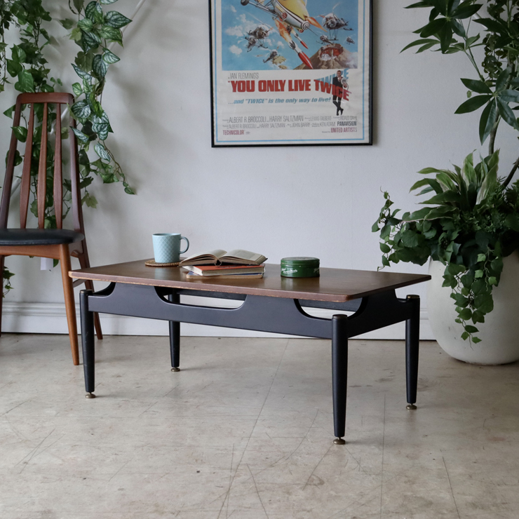 ジープラン（G-plan）製ビンテージのコーヒーテーブルのイメージ