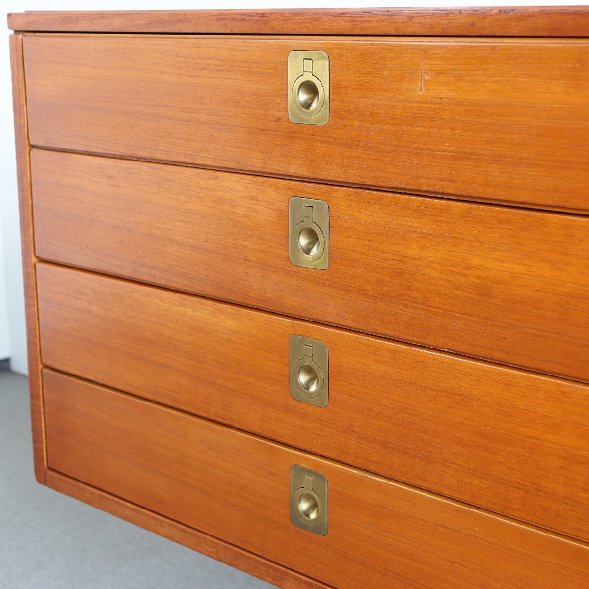 アーキ・シャインArchieShineのサイドボード