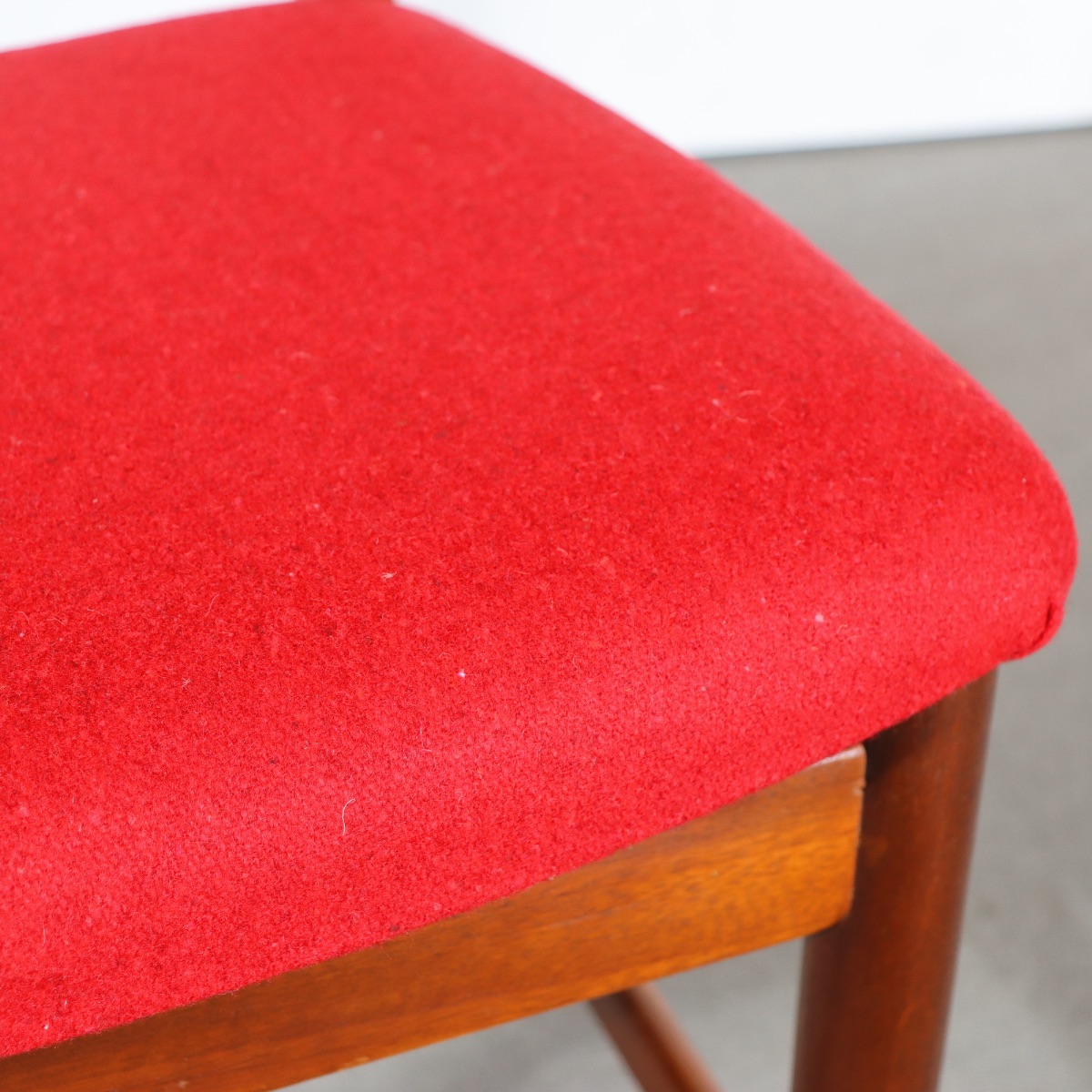 ジェンティーク製ダイニングチェア。