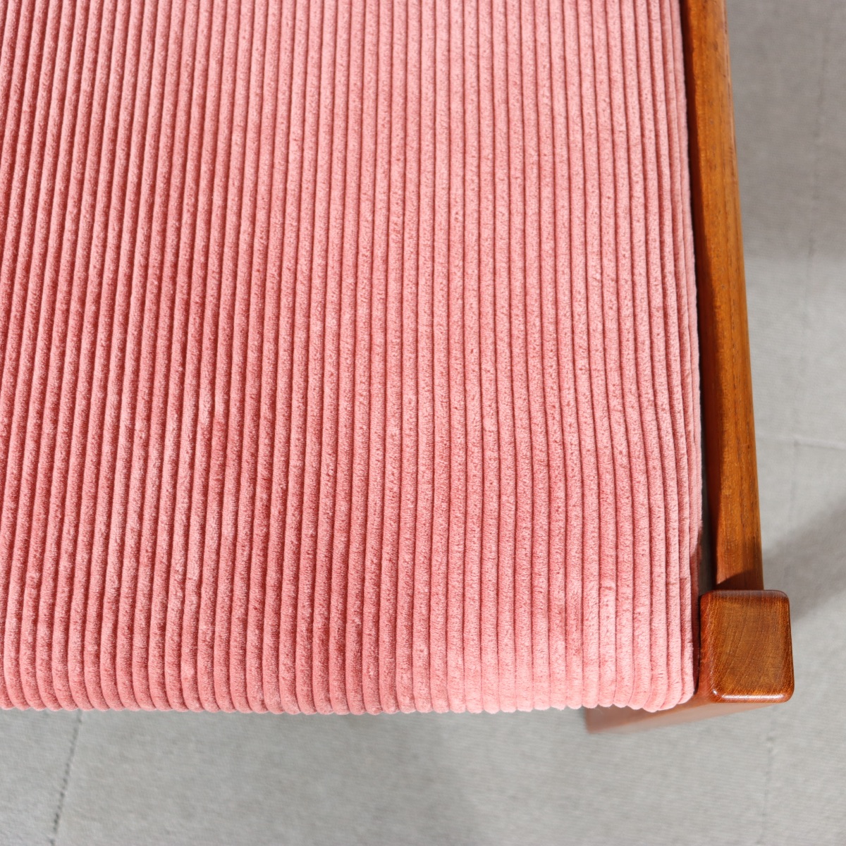 英国ヴィンテージのダイニングチェア