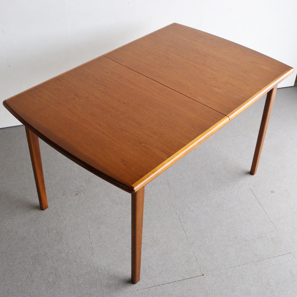 じゅんまいだいぎんじょう的な』 メレデューMEREDEWのダイニングテーブル