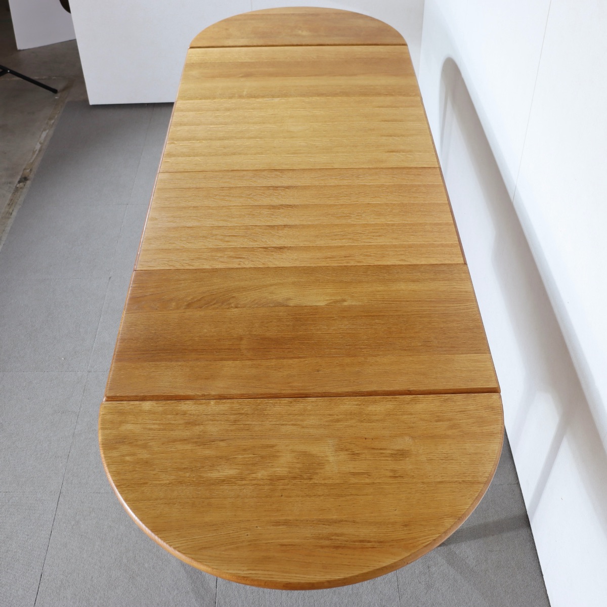 デンマーク製ダイニングテーブル。