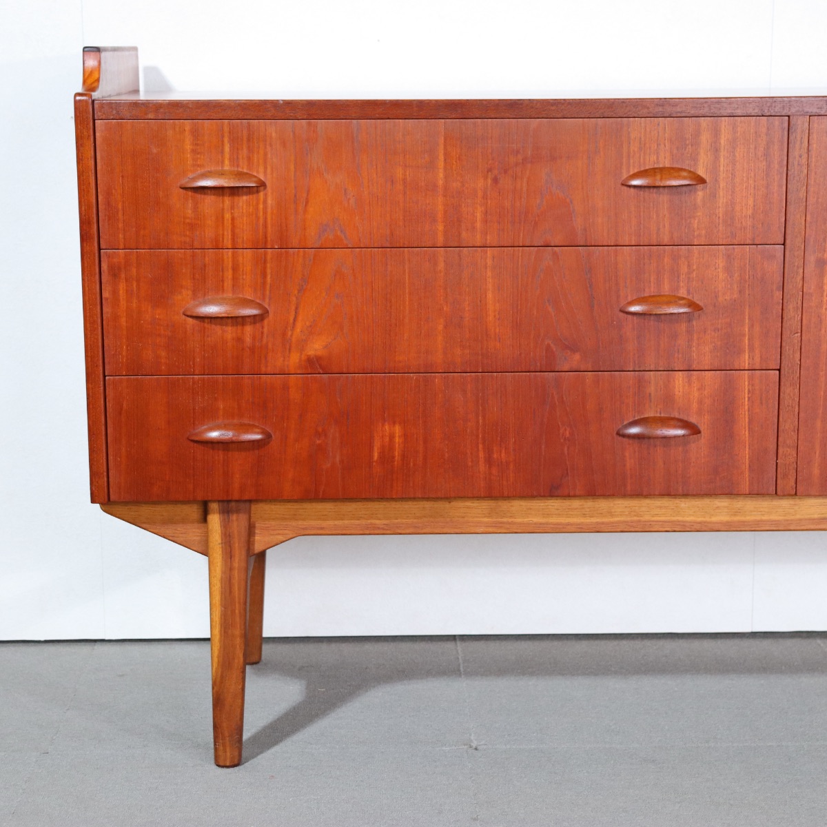 デンマーク製サイドボード