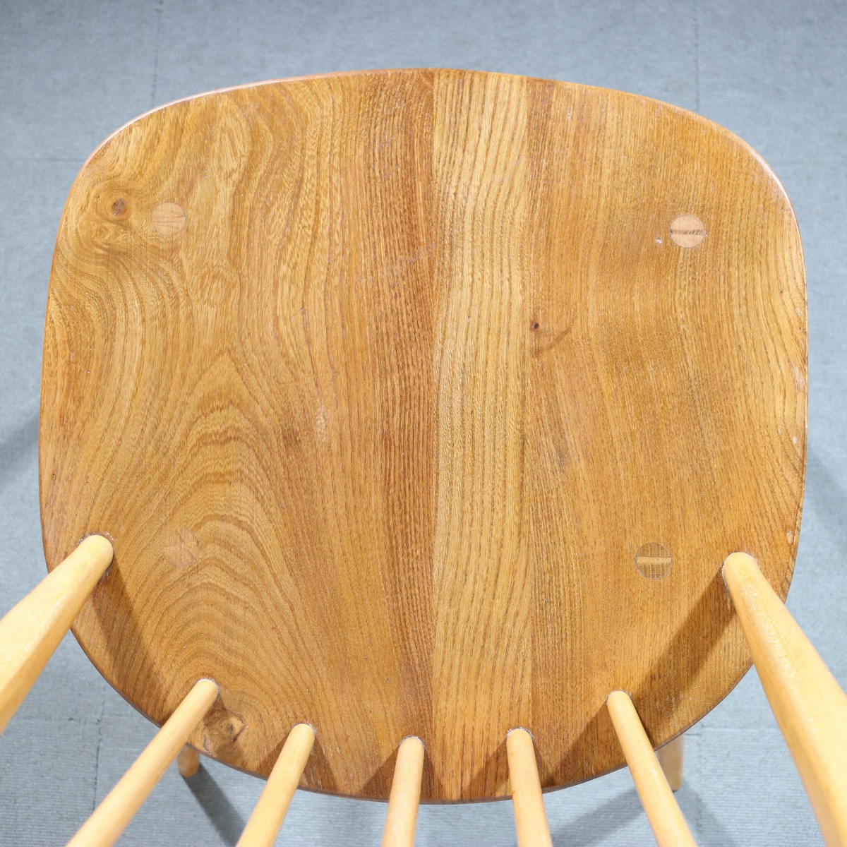 アーコールERCOLのクエーカーチェア。