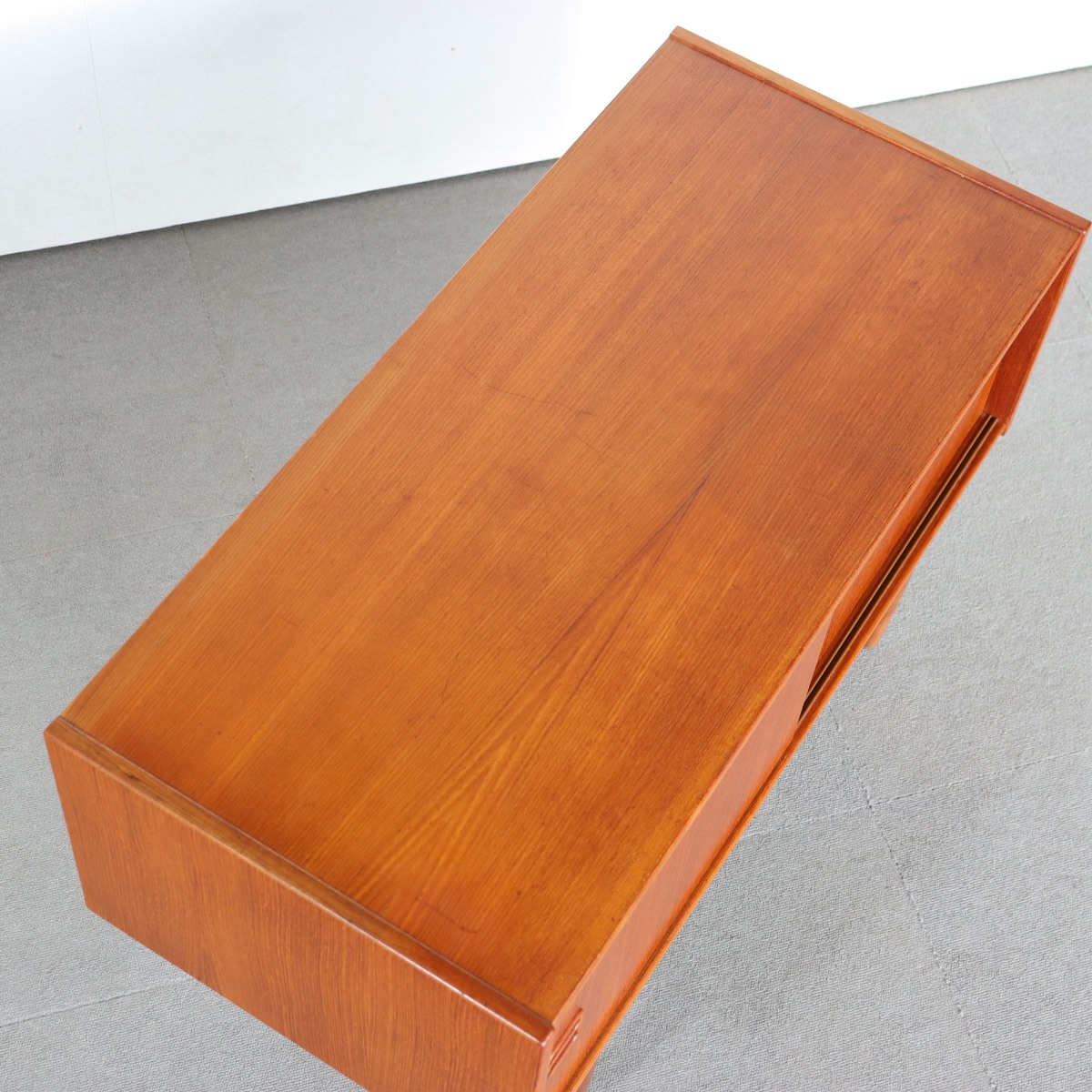 送料込】デンマーク製キャビネット | ヴィンテージ家具