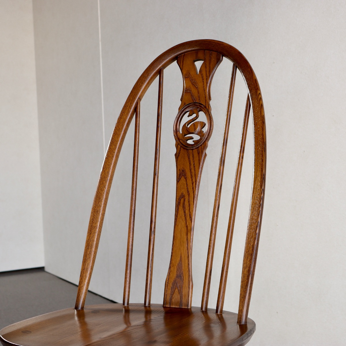 アーコールErcolのダイニングチェア