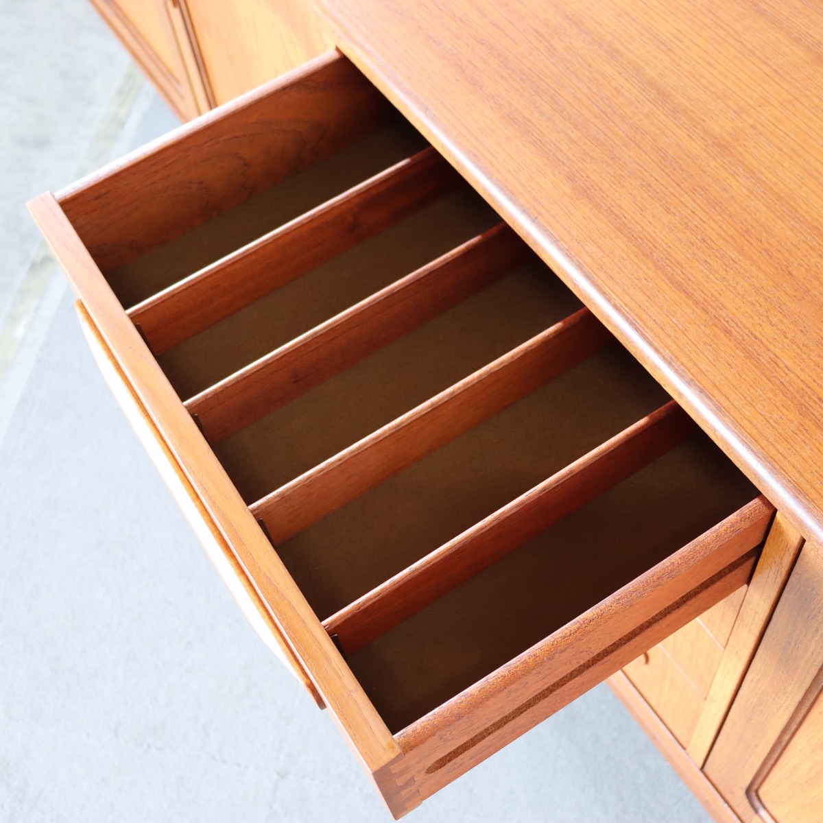 ジープランサイドボード