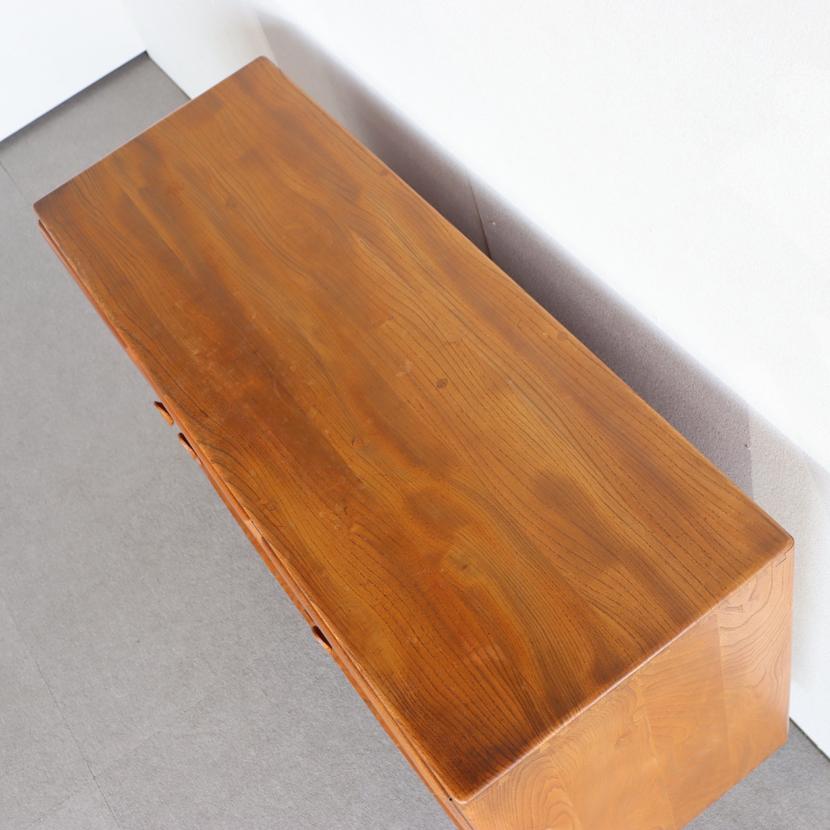 アーコールErcolのサイドボード