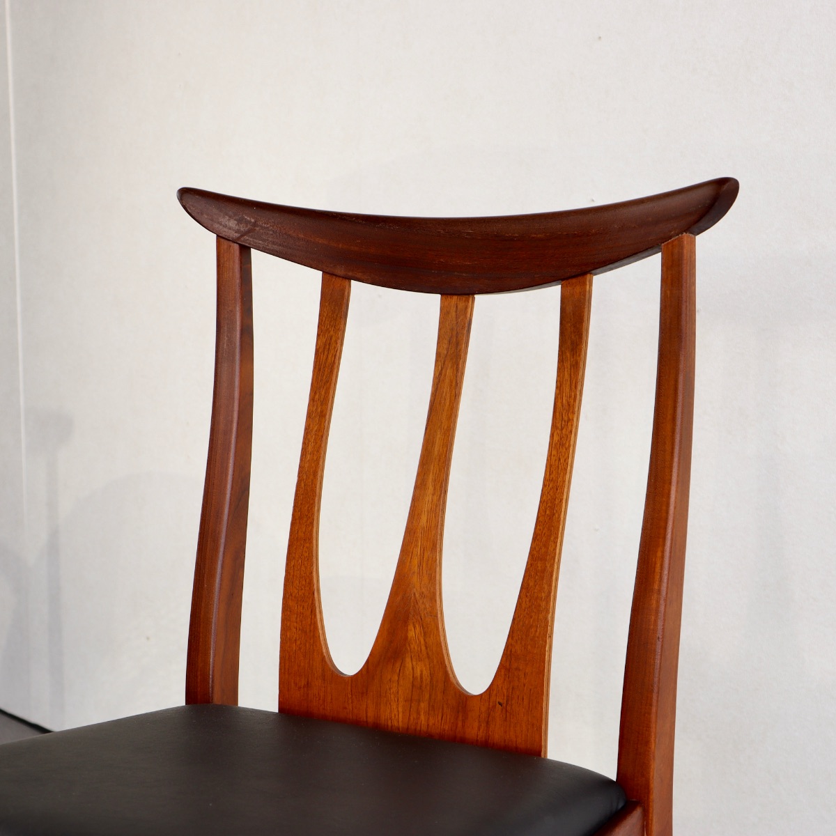 ジープランG-PLANのダイニングチェア