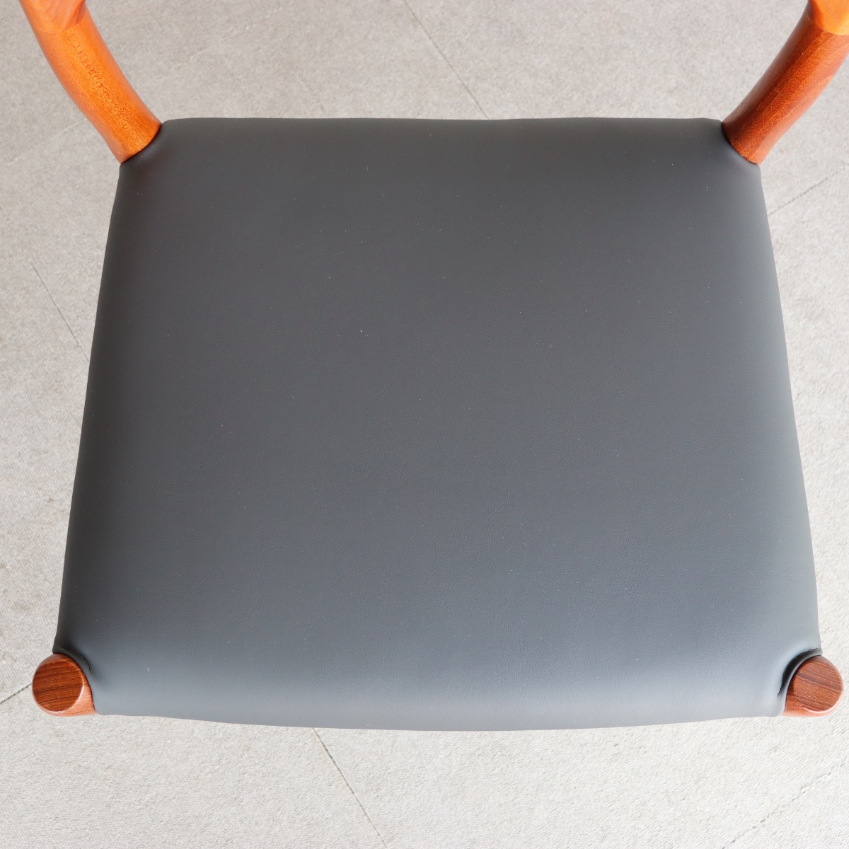 ニルス・オット・モラーNiels.O.Mollerのダイニングチェア