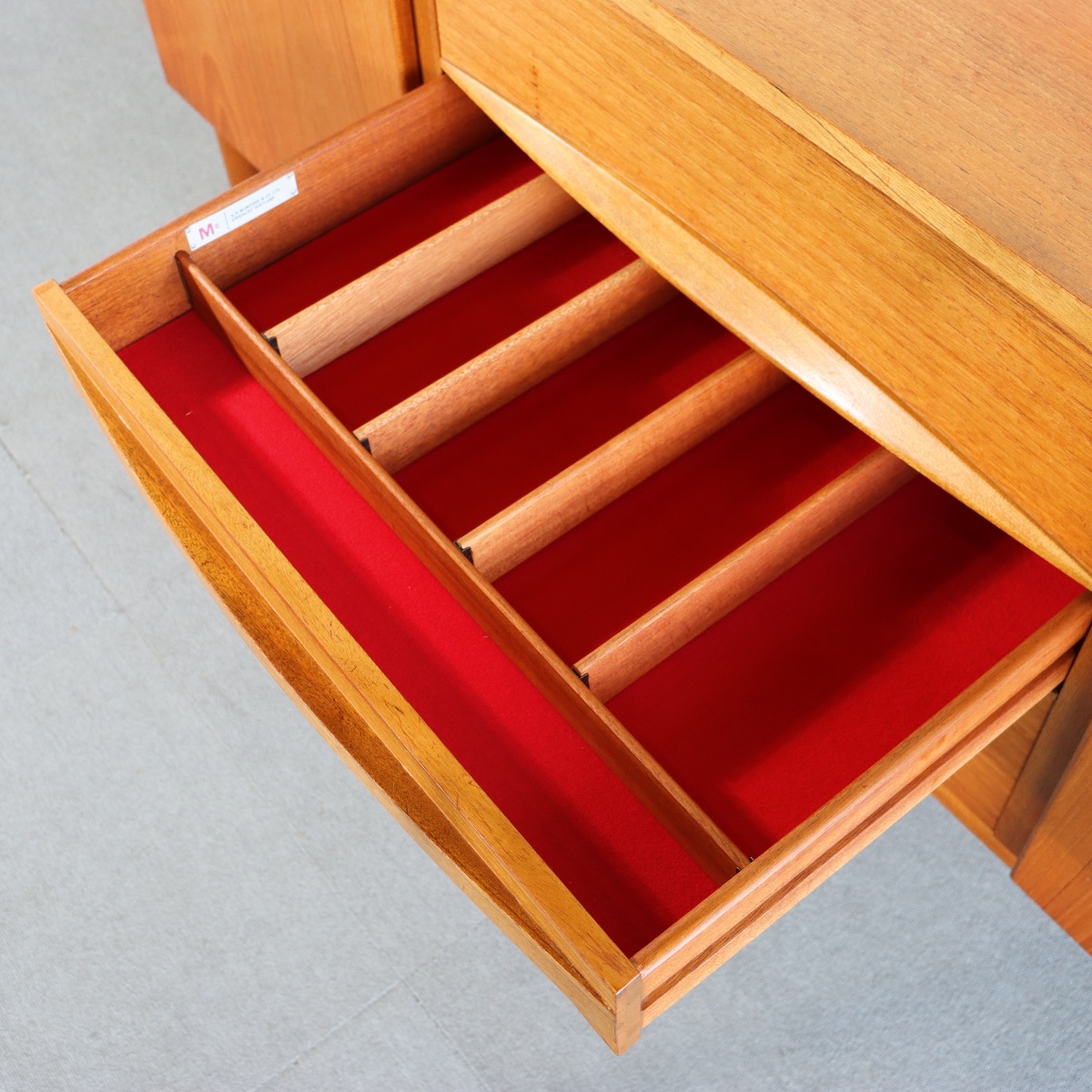 マッキントッシュMacintoshのサイドボード