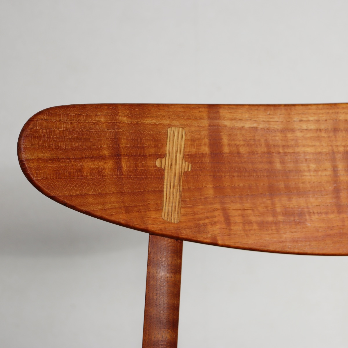 ハンス・J・ウェグナー デザインの北欧ヴィンテージダイニングチェア(CH30)