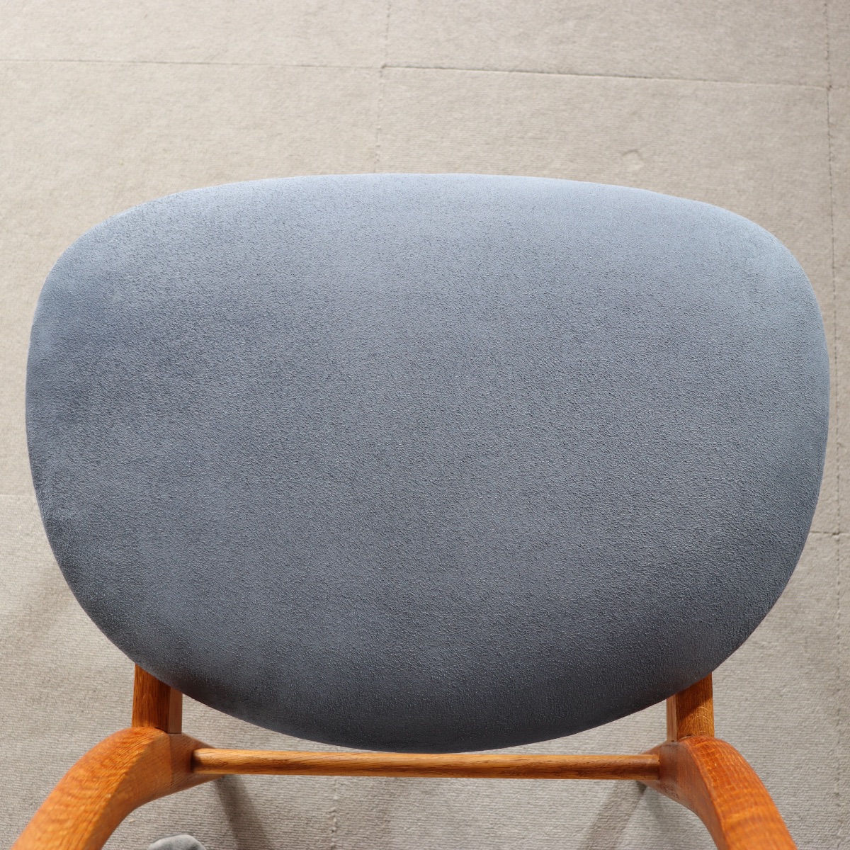 ハンス・J・ウェグナー デザインの北欧ヴィンテージダイニングチェア(CH30)