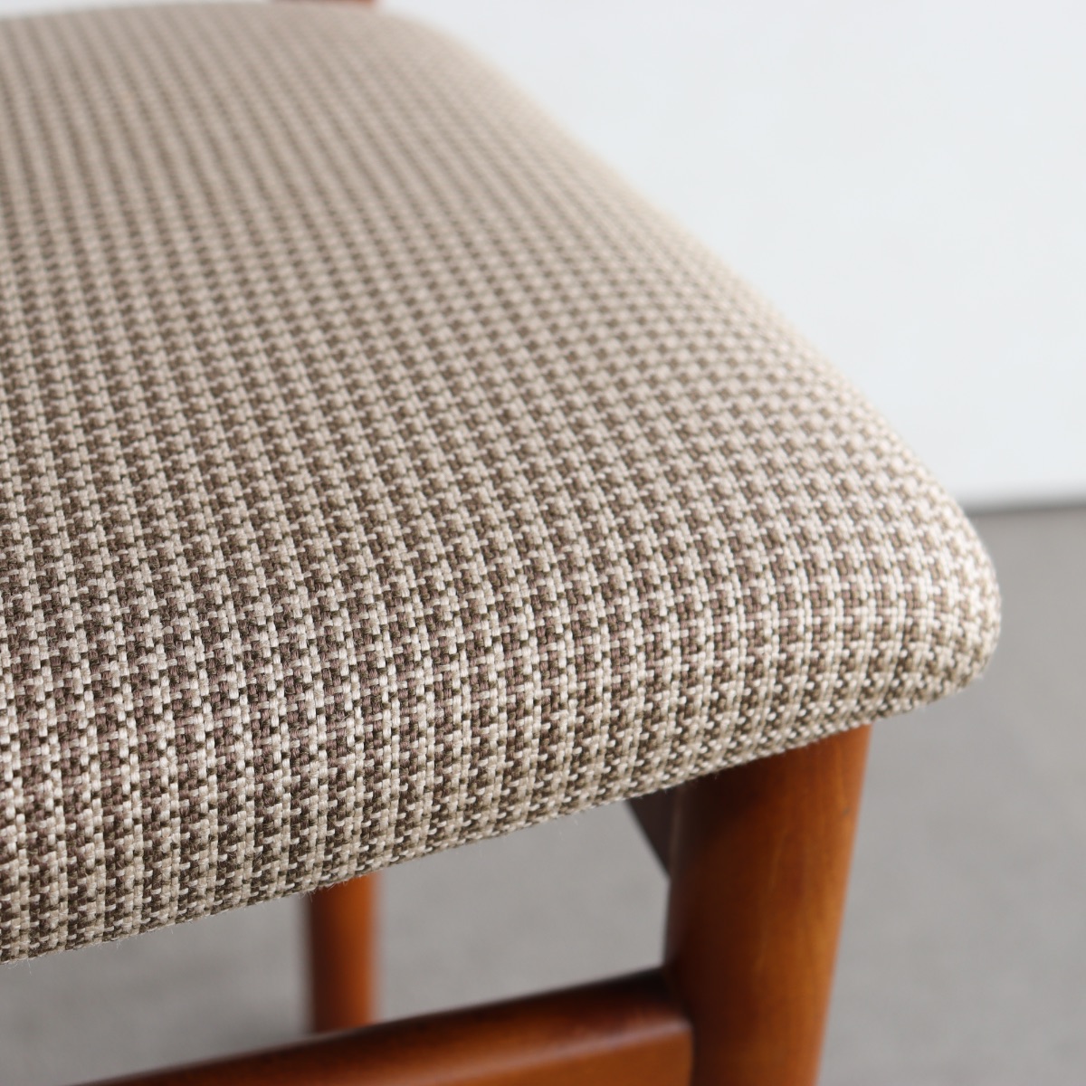 英国ヴィンテージのチーク材のチェア