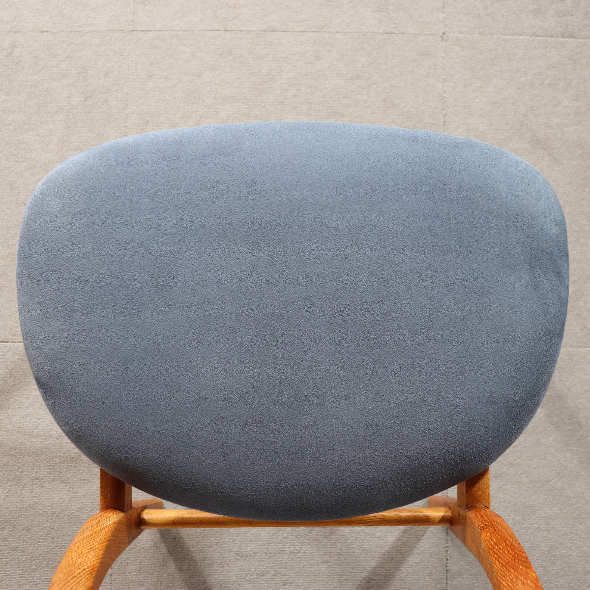 ハンス・J・ウェグナー デザインの北欧ヴィンテージダイニングチェア(CH30)