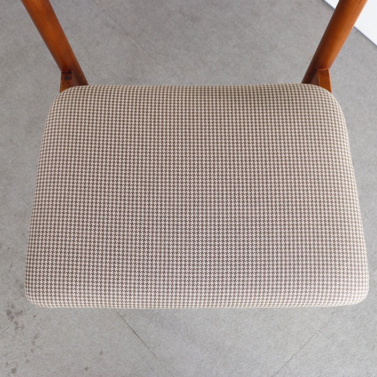 英国ヴィンテージのチーク材のチェア