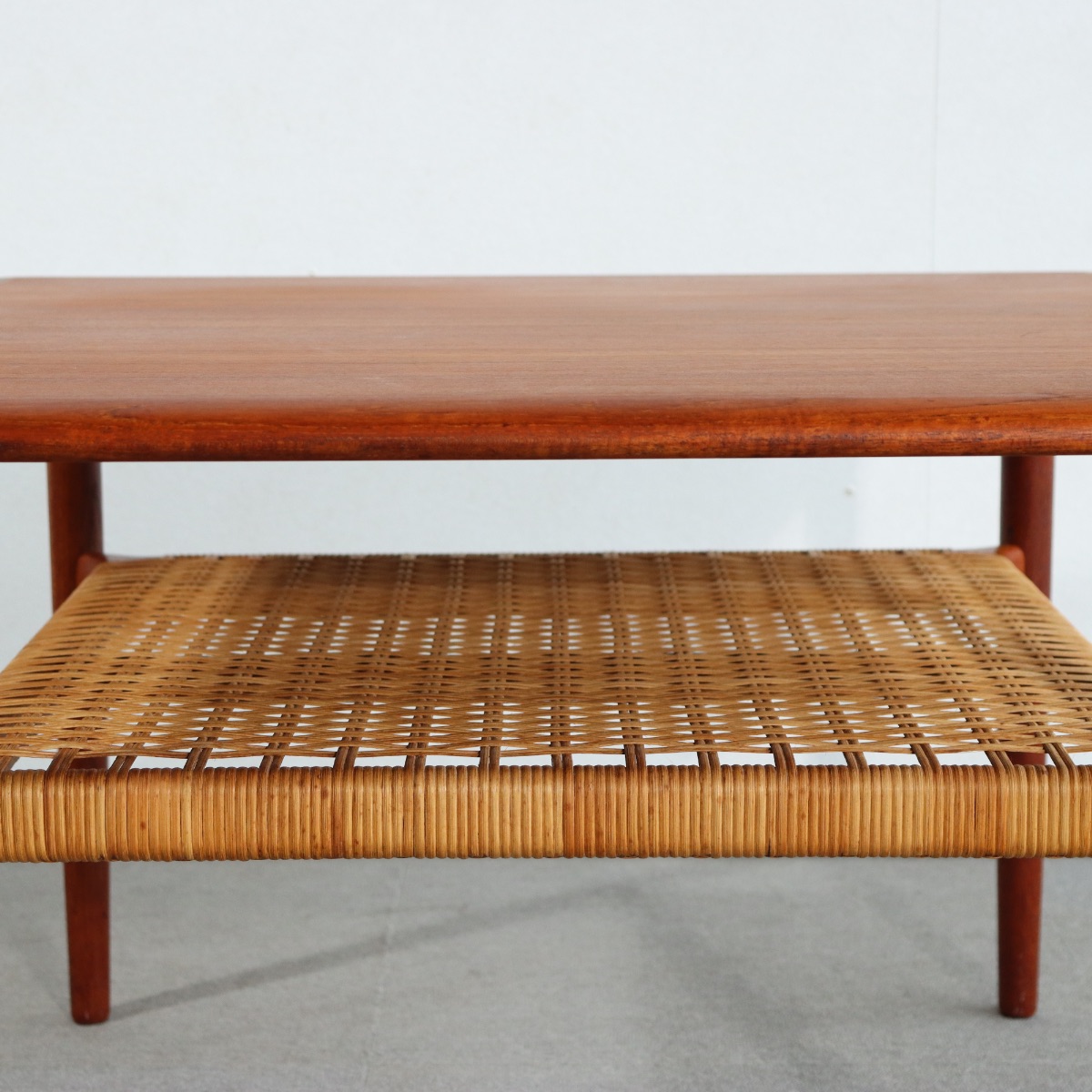 カート・ウストヴィKurt Ostervigのコーヒーテーブル